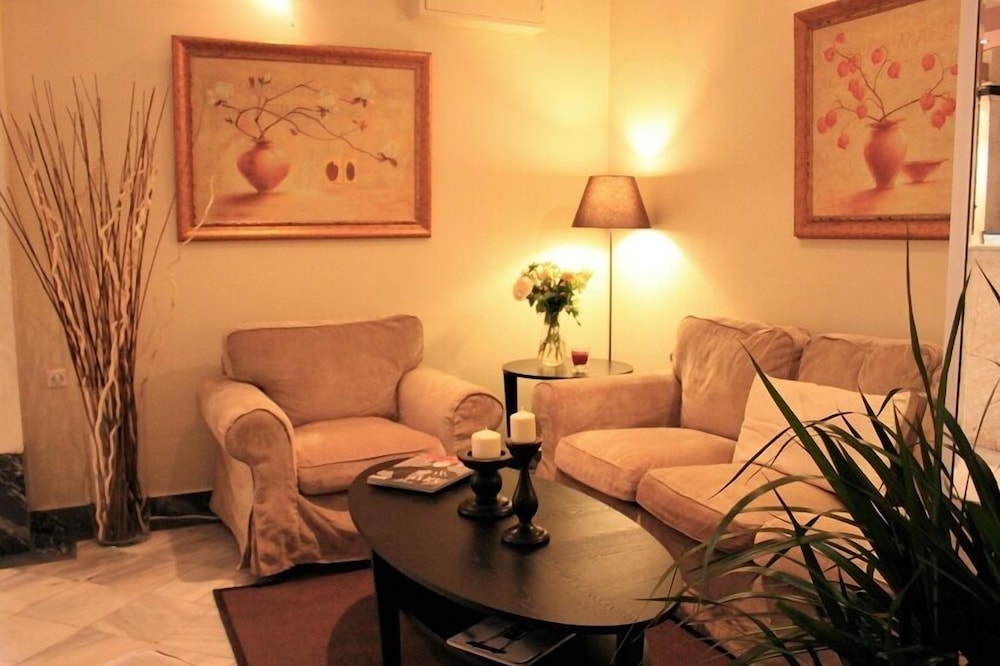 ACHILLION HOTEL 24/42