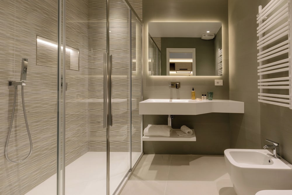 Ambasciatori Suite Hotel 108/110