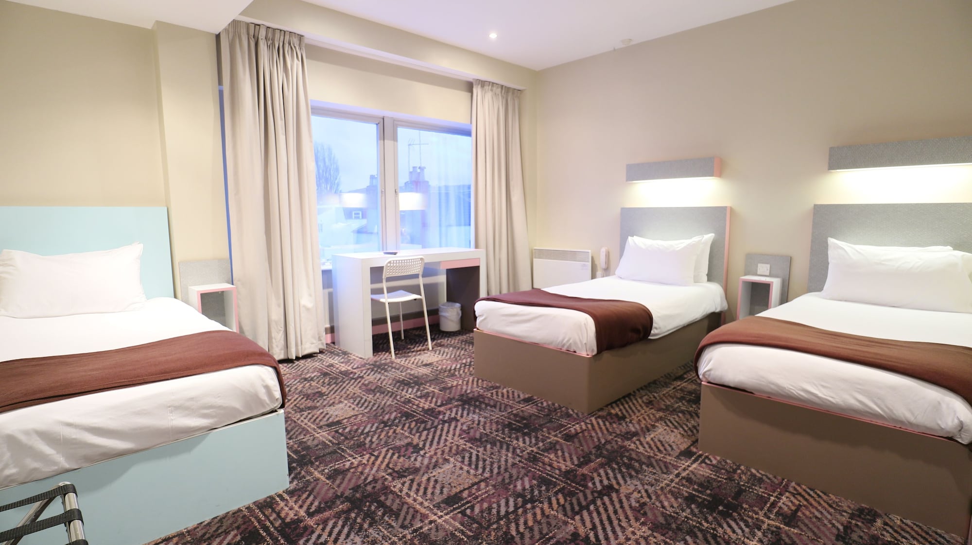 ROOM, TRIPLE