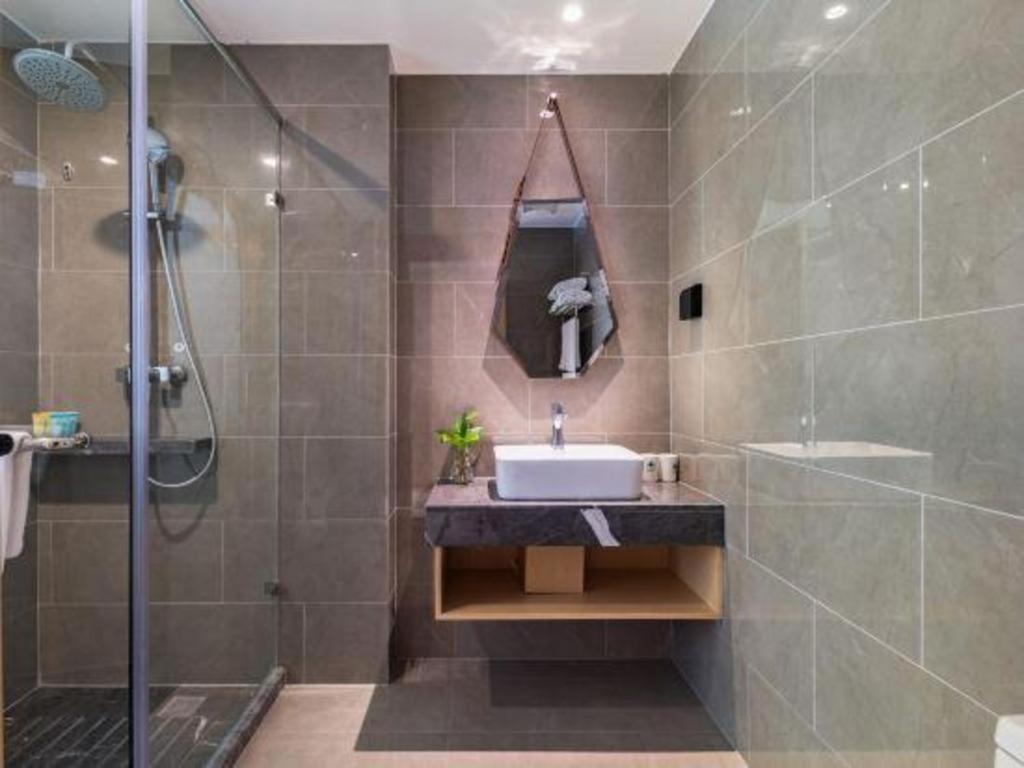 VX Xiamen Siming District Huandao Road Hotel 50/50