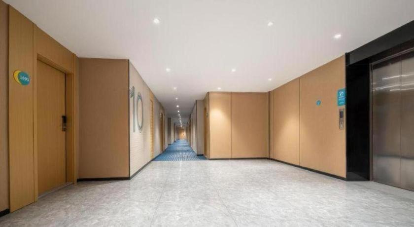 City Comfort Inn Zhanjiang Mazhang High Speed Railway Station 36/53