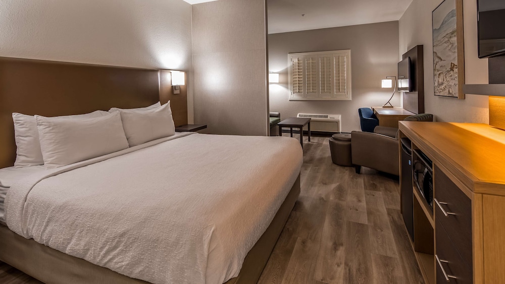 Best Western Plus Safford 10/43