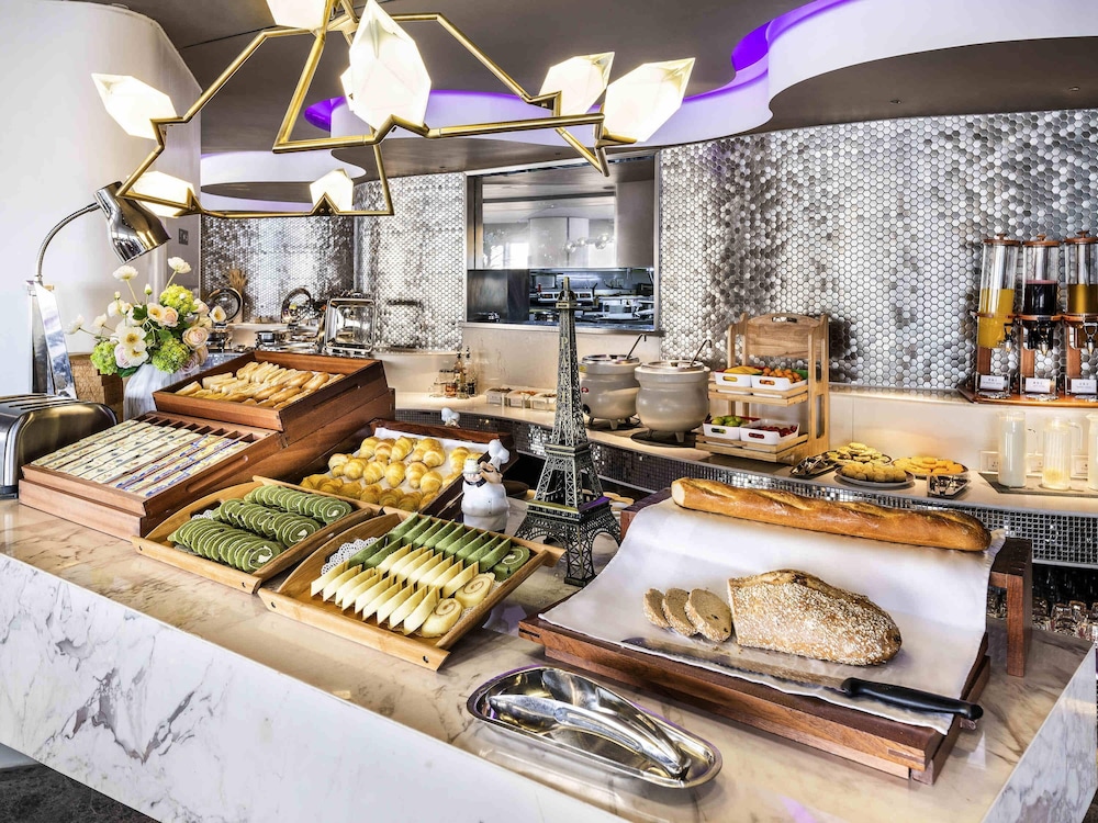 Mercure Hangzhou Qianjiang 54/67