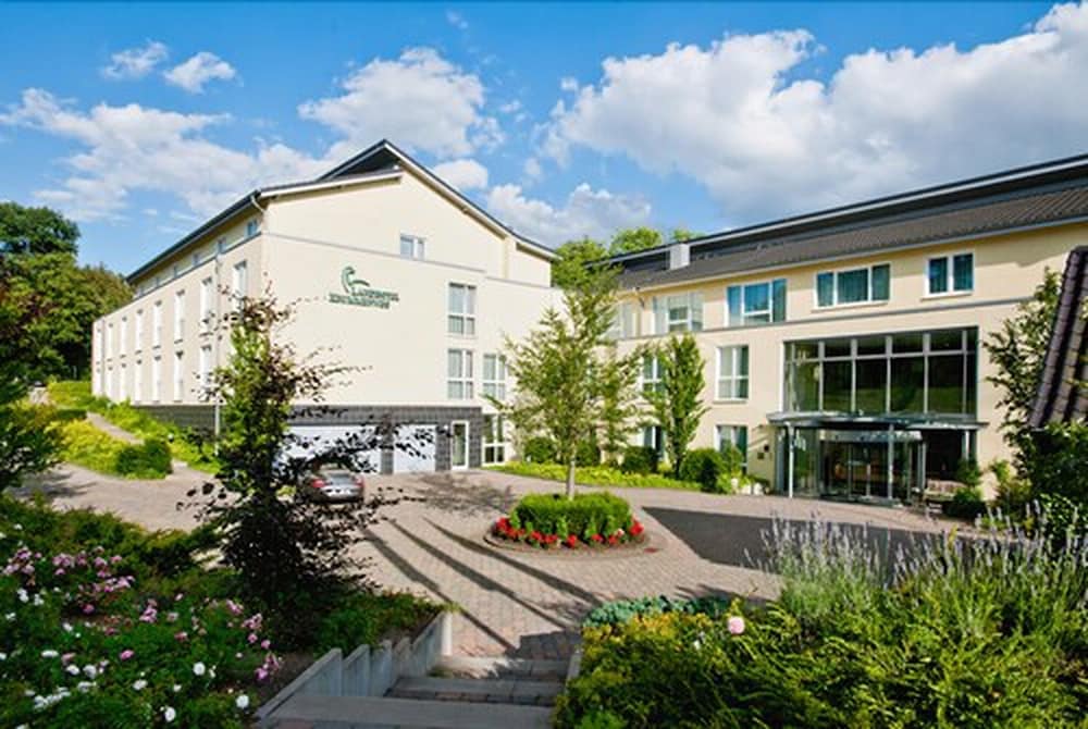 Ramada by Wyndham Duesseldorf Ratingen 7/60