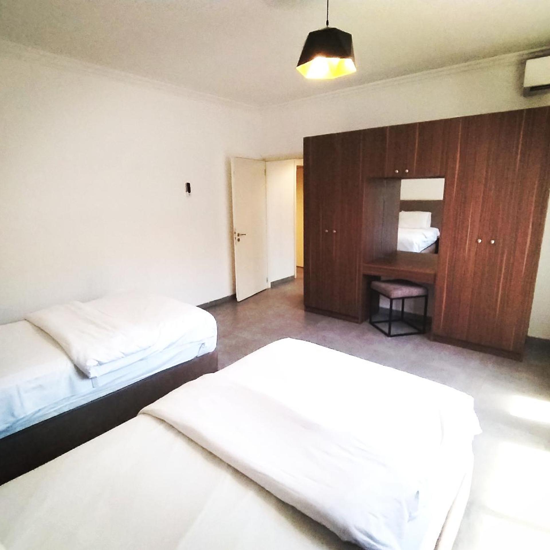 White House Suites 13/58