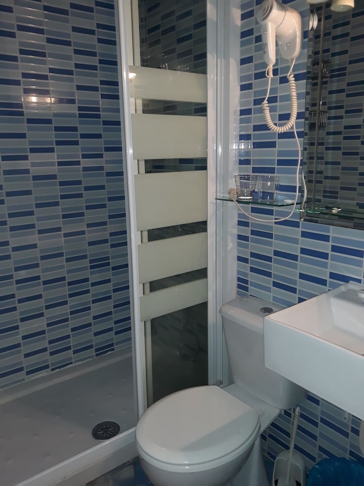 Hostal Fuentesol 17/28