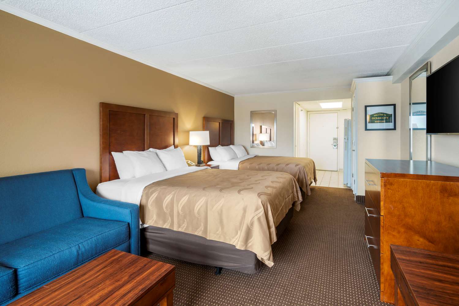 EFFICIENCY, 2 QUEEN BEDS