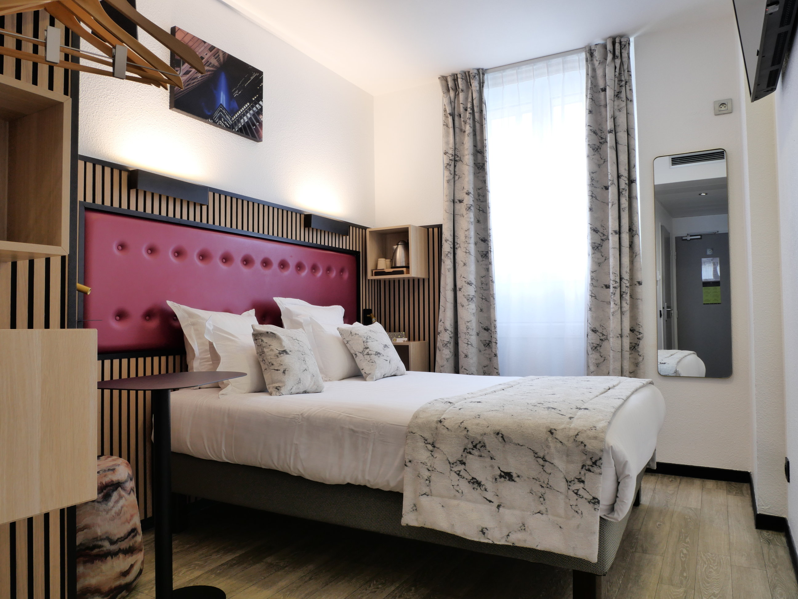 HOTEL CARRE VIEUX PORT 18/24