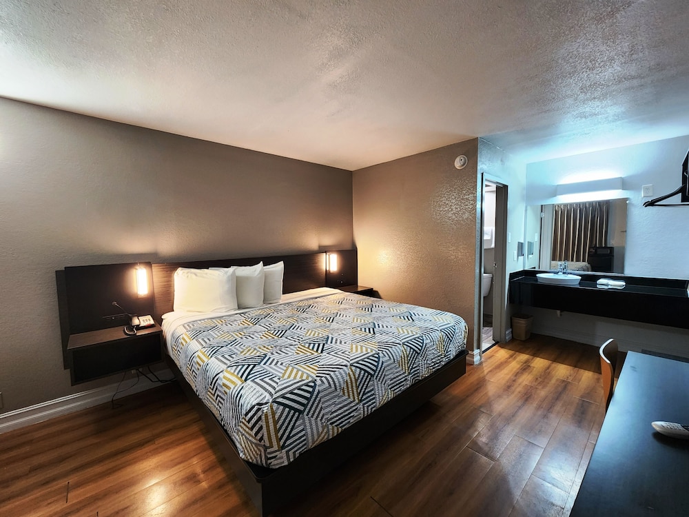 Motel6 North Little Rock, AR 13/43