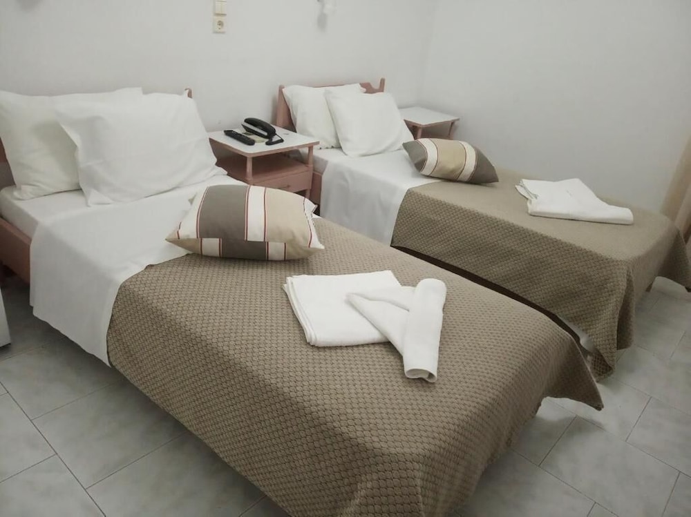 SERIFOS BEACH HOTEL 32/50