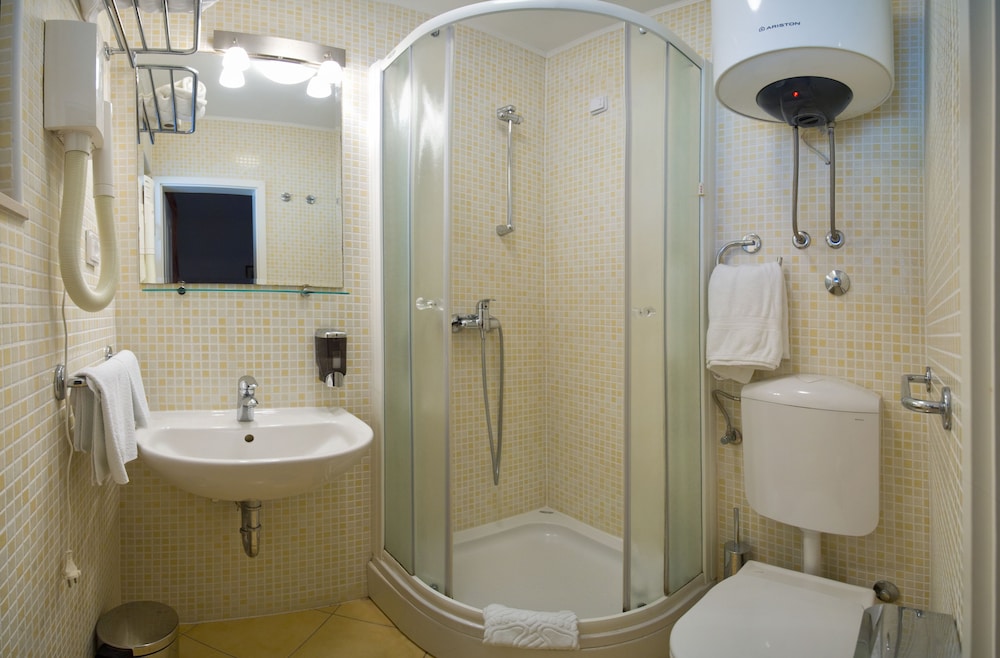 Pharia Aparthotel 19/61
