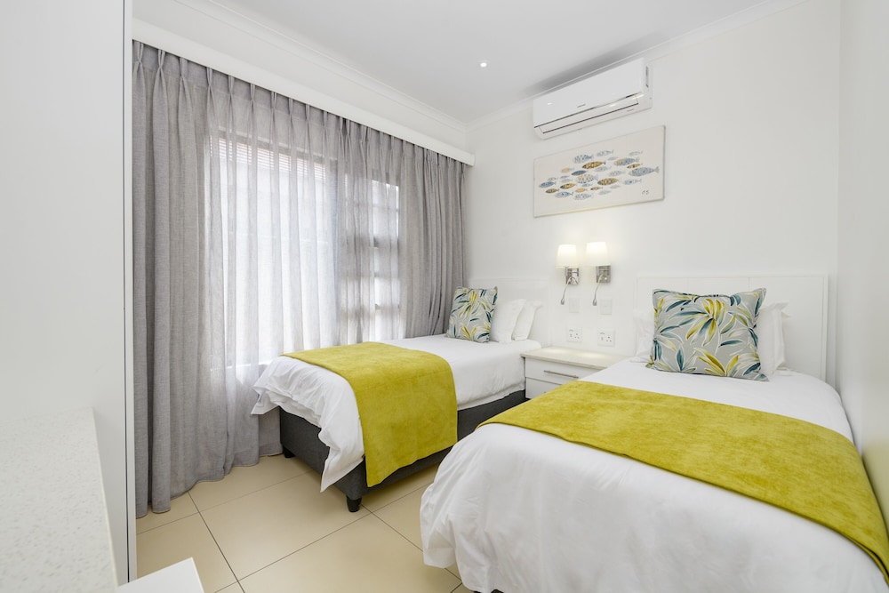 2 Bedrooms, Villa, Beach Front