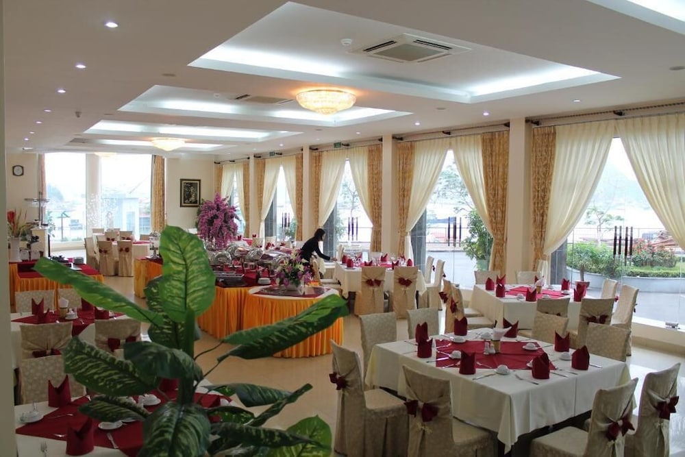 Hung Long Harbour Hotel 43/58