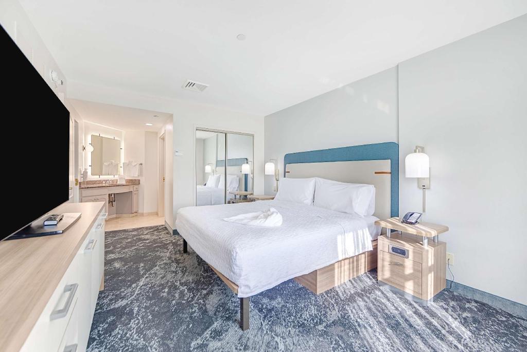 2 Bedrooms, Suite, 2 King Beds, 2 Bathrooms, Accessible