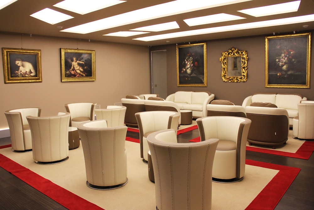 Harry's Bar Trevi Hotel & Restaurant 67/75
