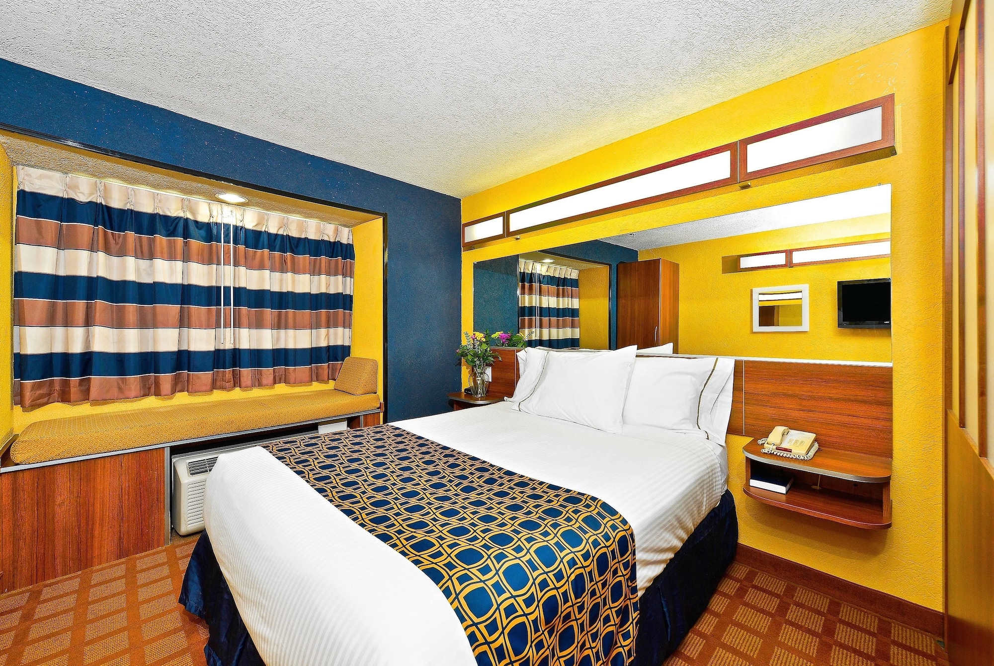 غرفة بسرير كوين لذوي الإعاقة، Microtel Inn & Suites by Wyndham New Braunfels 3/10