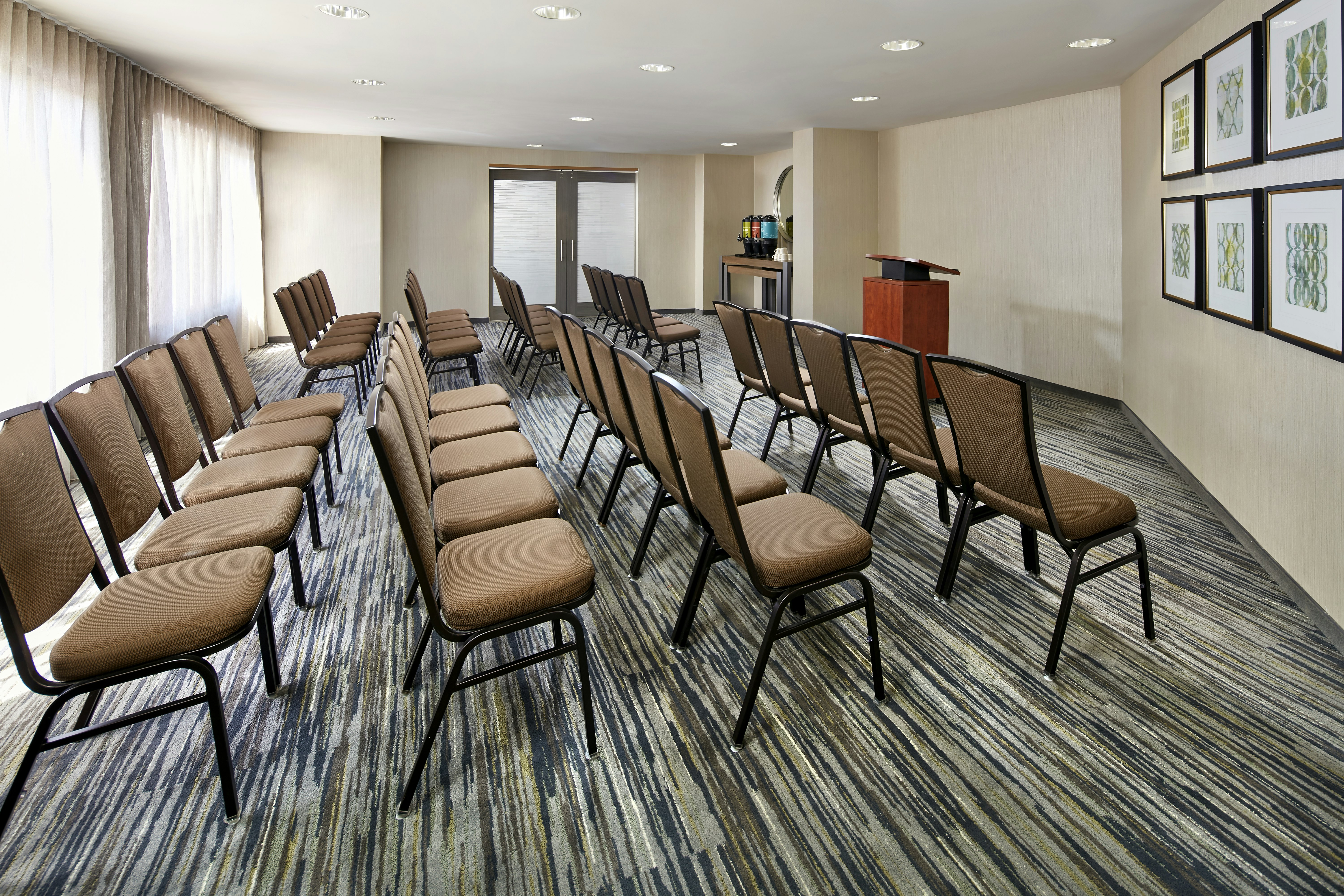 Hilton Garden Inn San Diego Mission Valley Stadium 58/67
