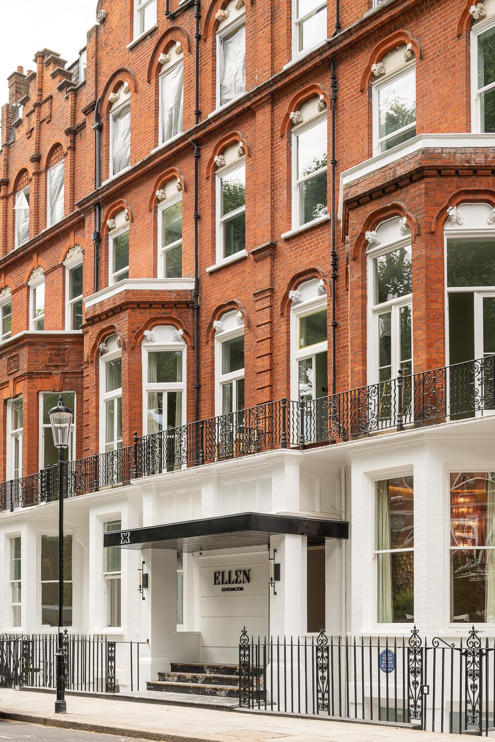 DELUXE, DOUBLE BED