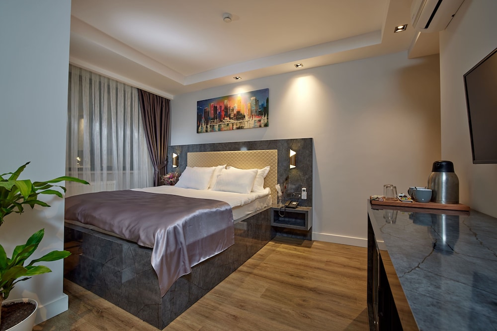 The Bold Hotel 26/45
