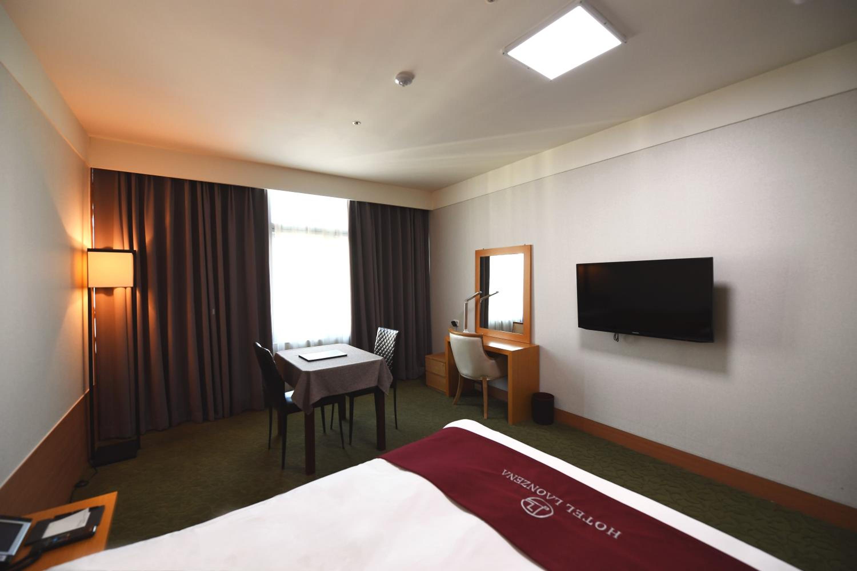 Hotel Laonzena 31/66