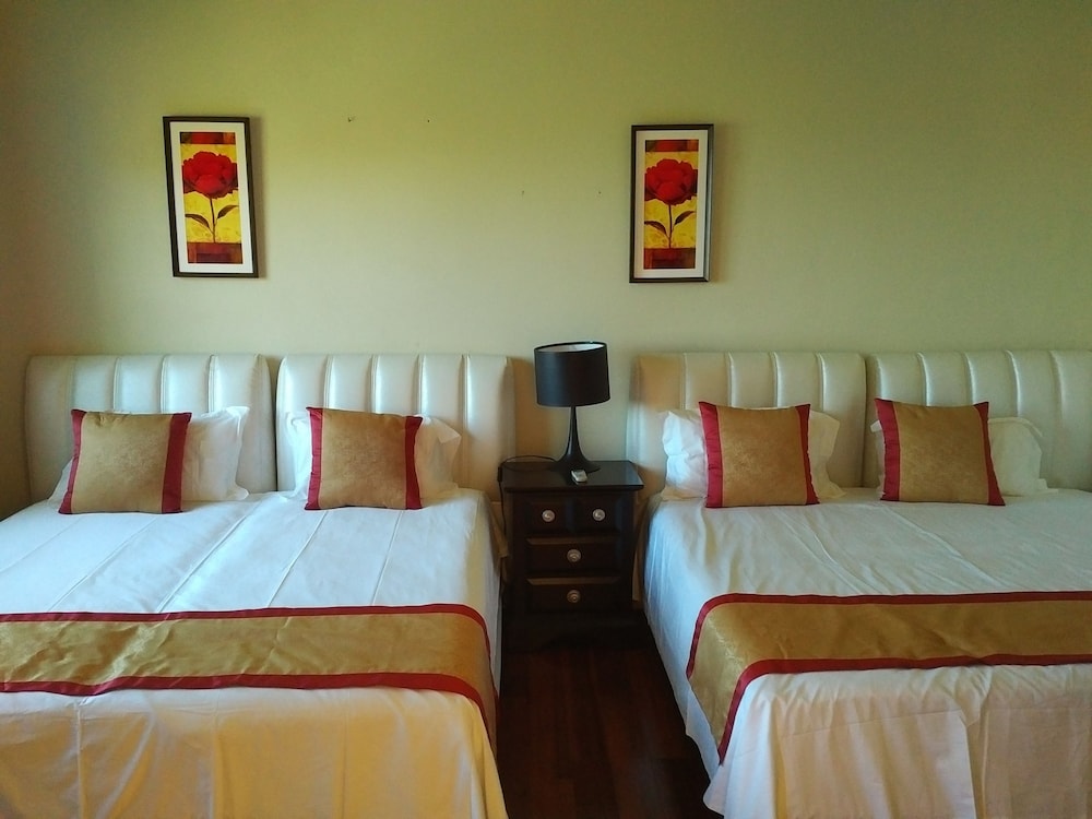 Negril Sky Blue Resorts 14/50