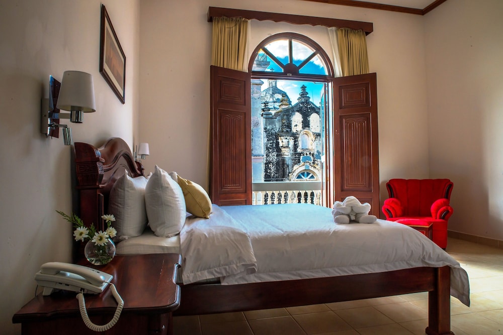 Real La Merced Hotel 35/70