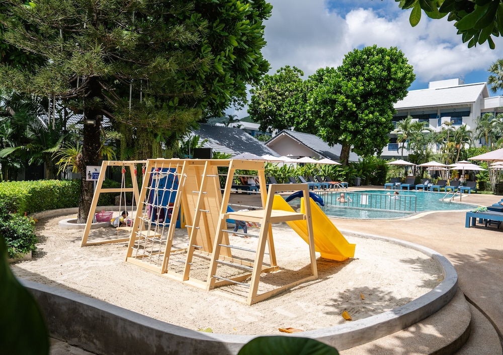 Phuket Island View Resort 65/76