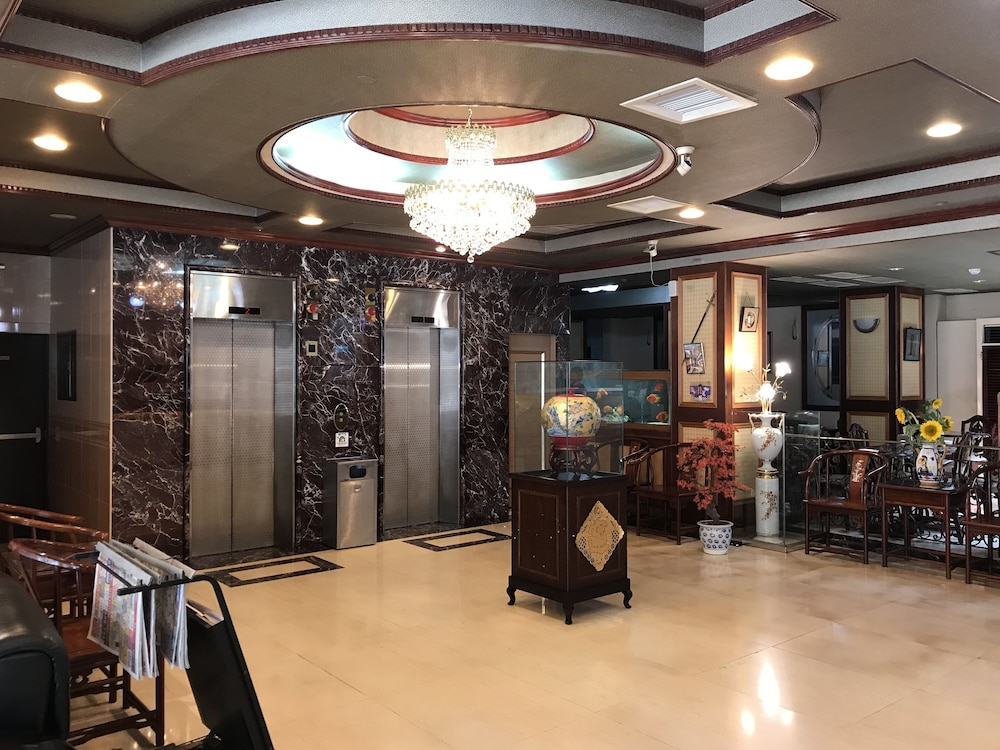 Sunrise Hotel 22/44