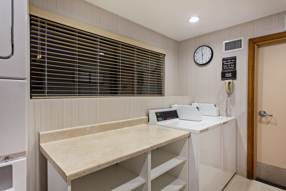 Hilton Garden Inn Valencia Six Flags 36/52