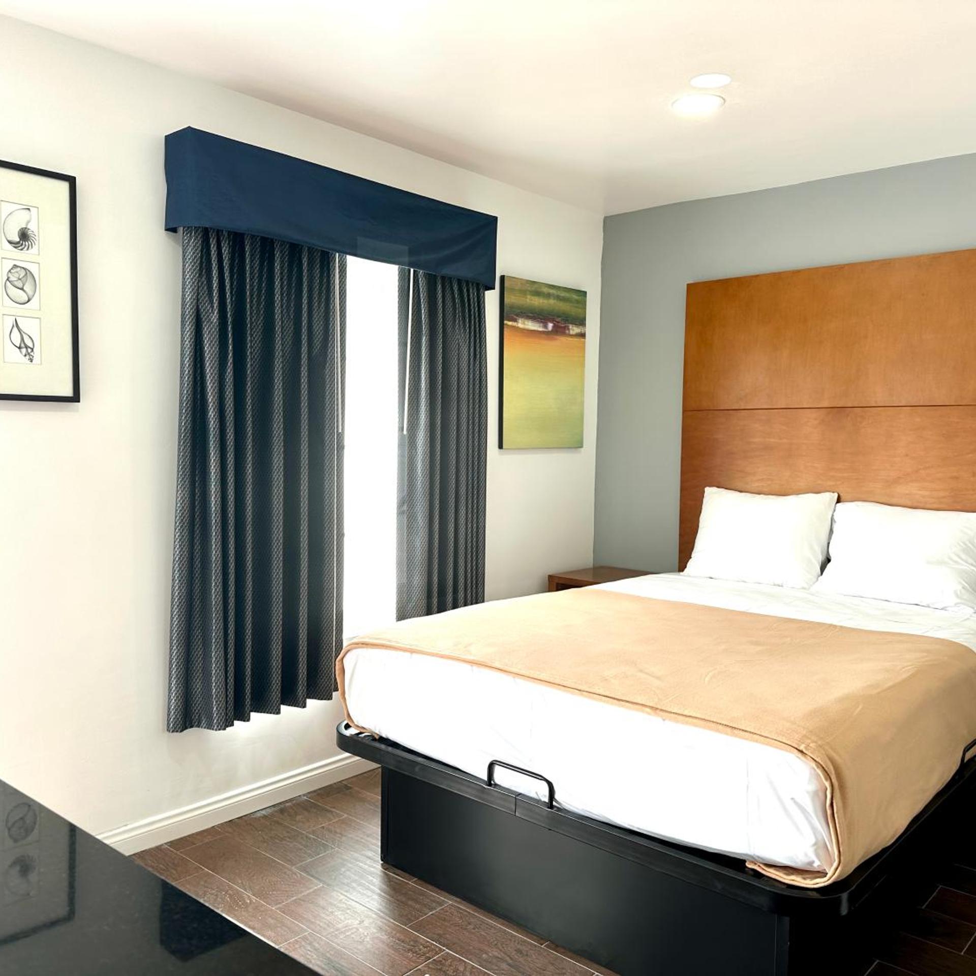 Oceanside Inn and Suites 3/10