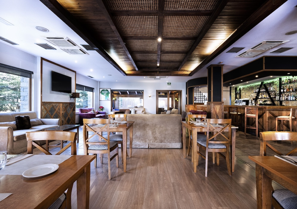 Tryp Vielha Baqueira 41/50