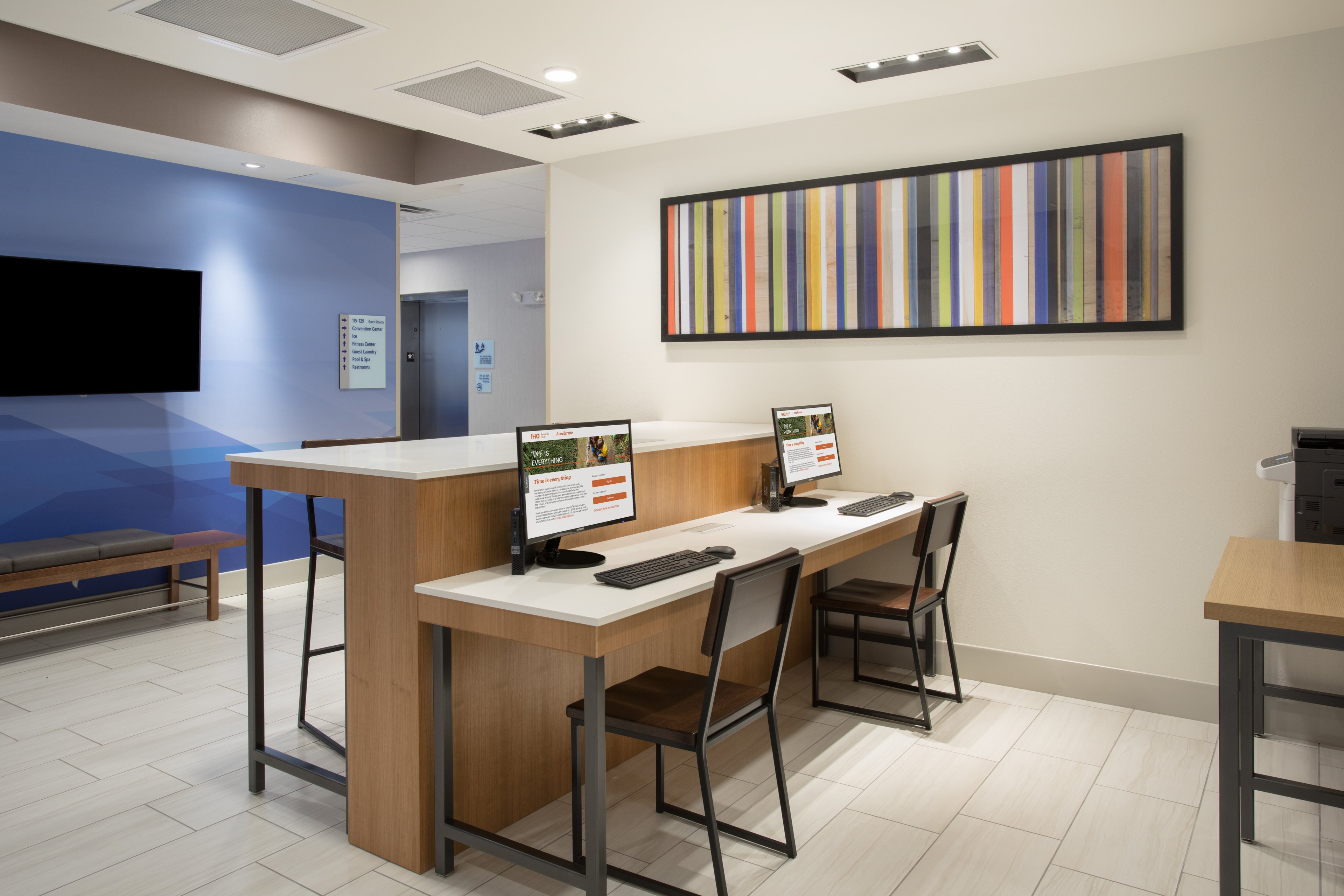 Holiday Inn Express and Suites Sioux City North Event Center an IHG Hotel 62/70