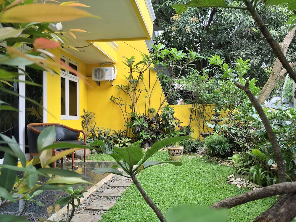 Cendana Mulia Hostel 18/20