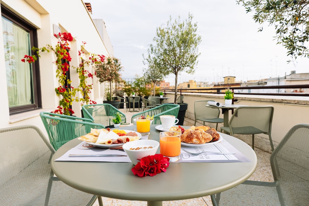 Mercure Roma Piazza Bologna 50/76