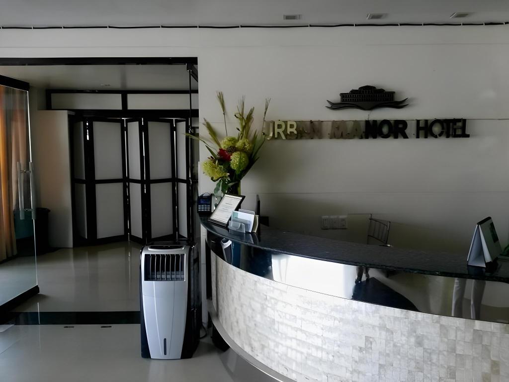Urban Manor Hotel 8/48