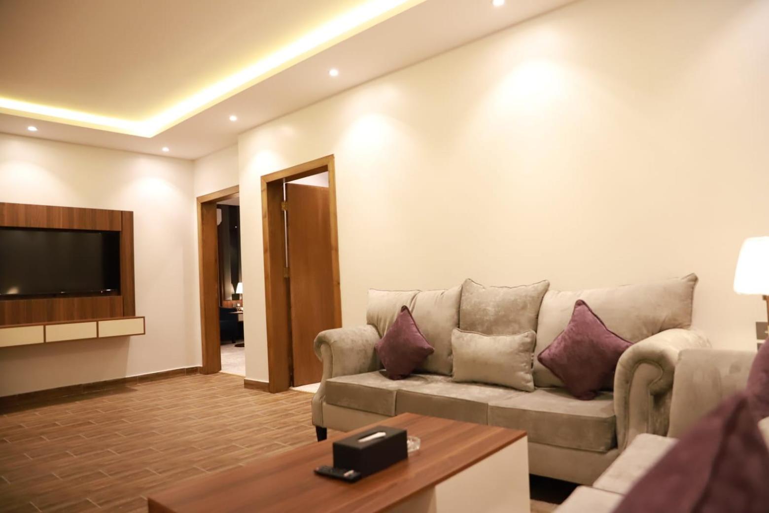 فندق توليب فيو(Tulip View Hotel) 53/63