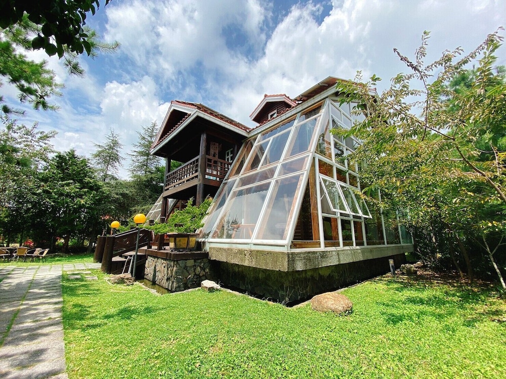 Ailiga Travel Villa 51/57