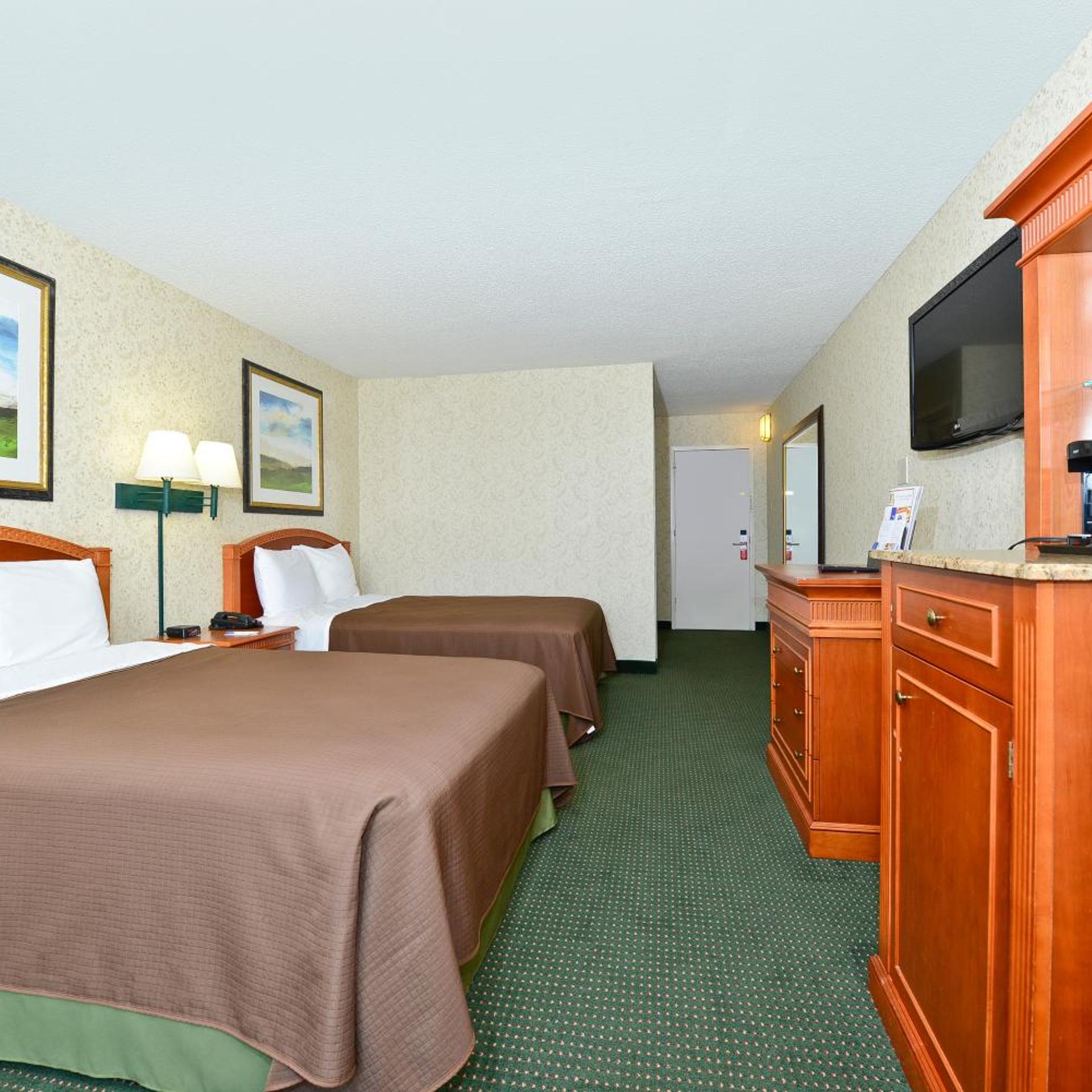ROOM, KING BED