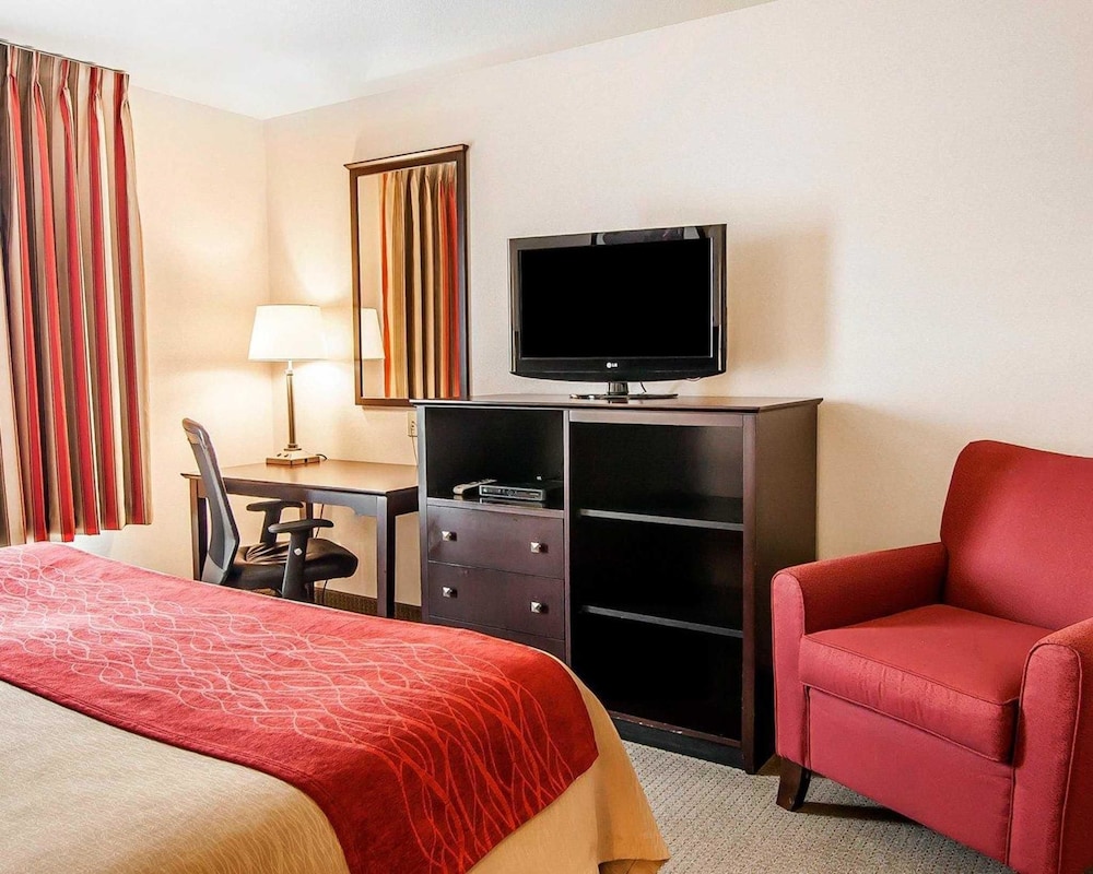Comfort Inn and Suites Creswell 20/45