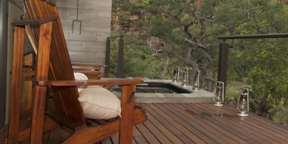 Inzalo Safari Lodge 10/45