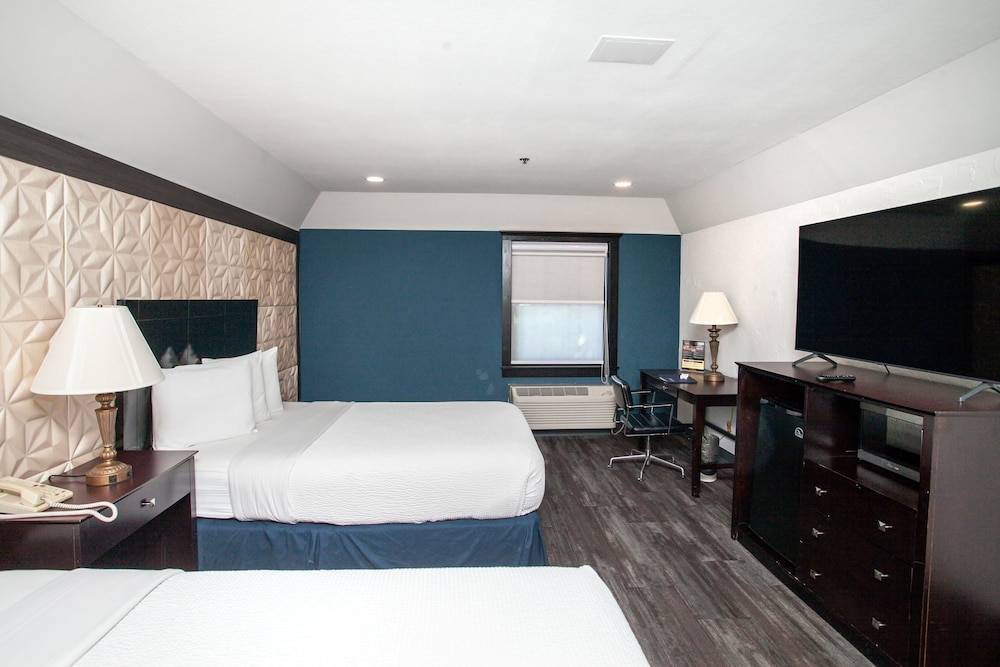 Superior, 2 Queen Beds