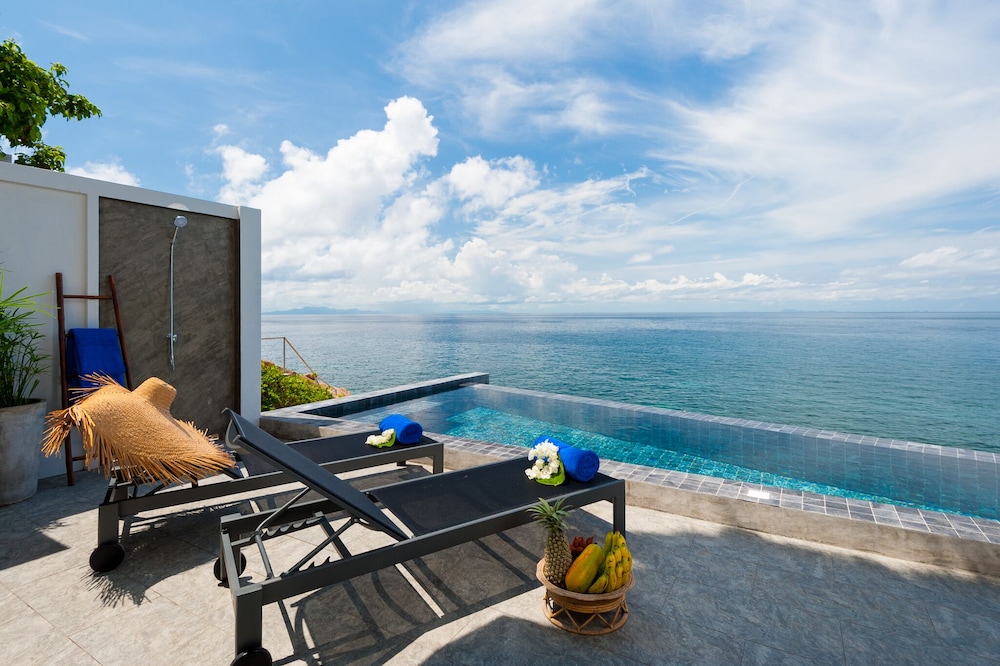 Cape Shark Pool Villas 44/50