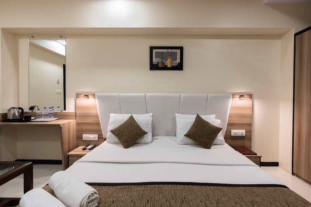HOTEL AVON RUBY 12/54