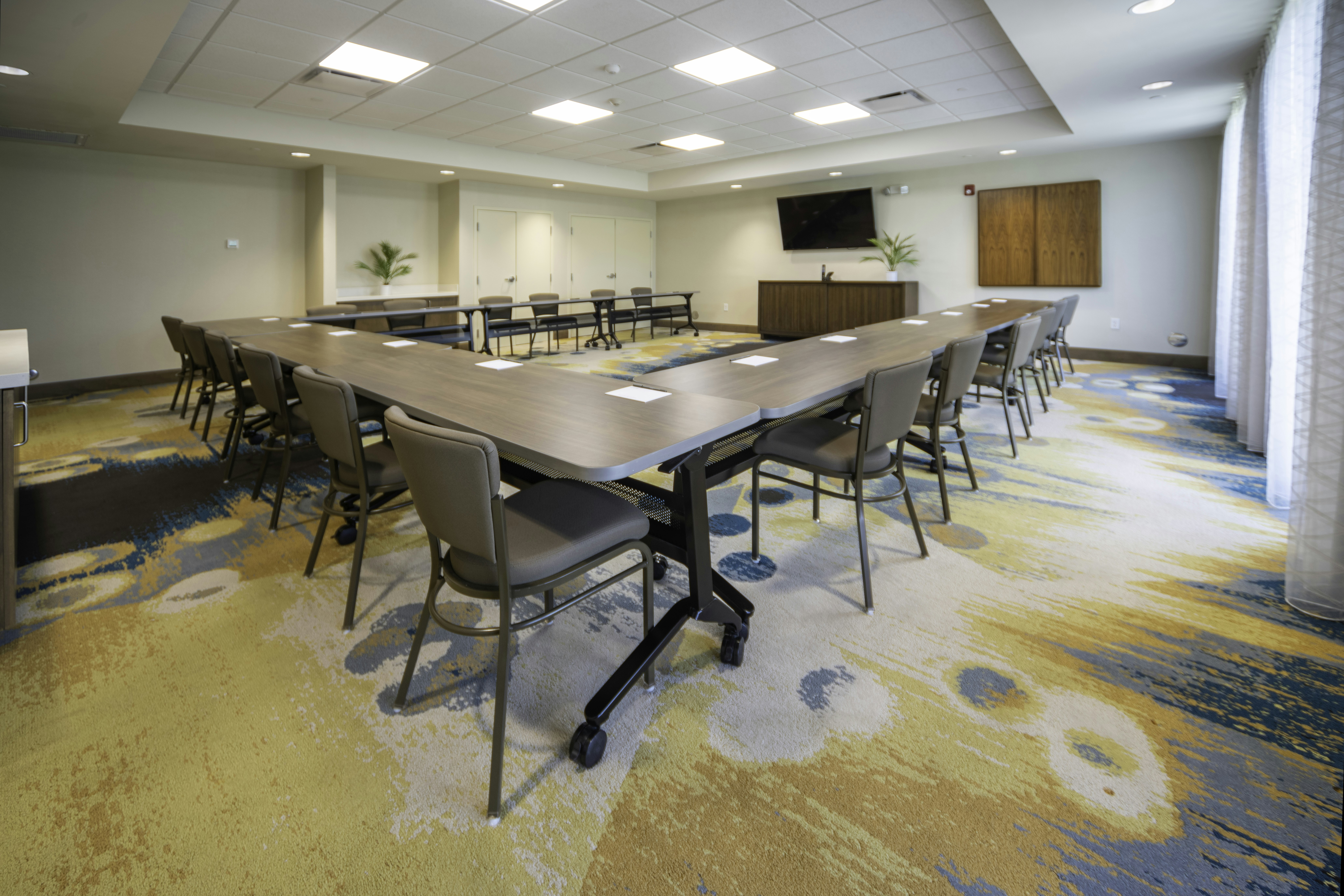 Staybridge Suites Summerville 41/48