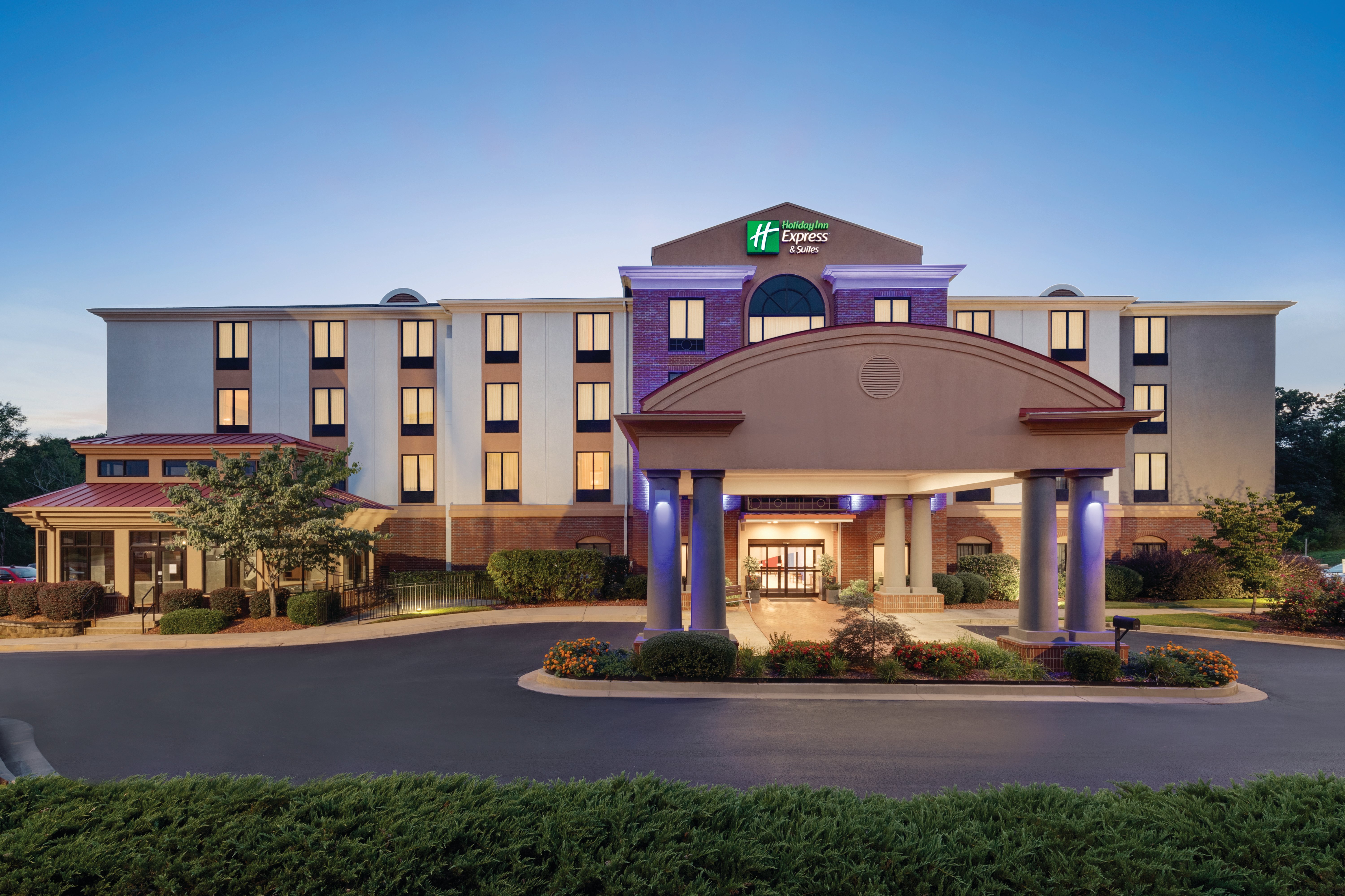 Holiday Inn Express Hotel Suites Lavonia 3/57