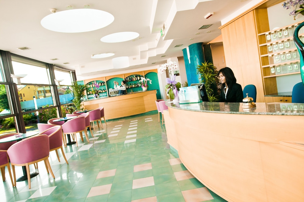 Hotel Levante 4/45