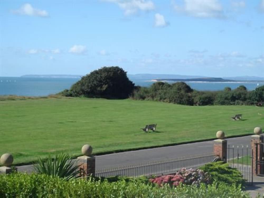 Watersedge Guest House 36/43