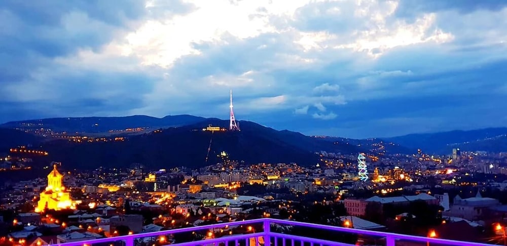 Upstairs Hotel Tbilisi 21/35