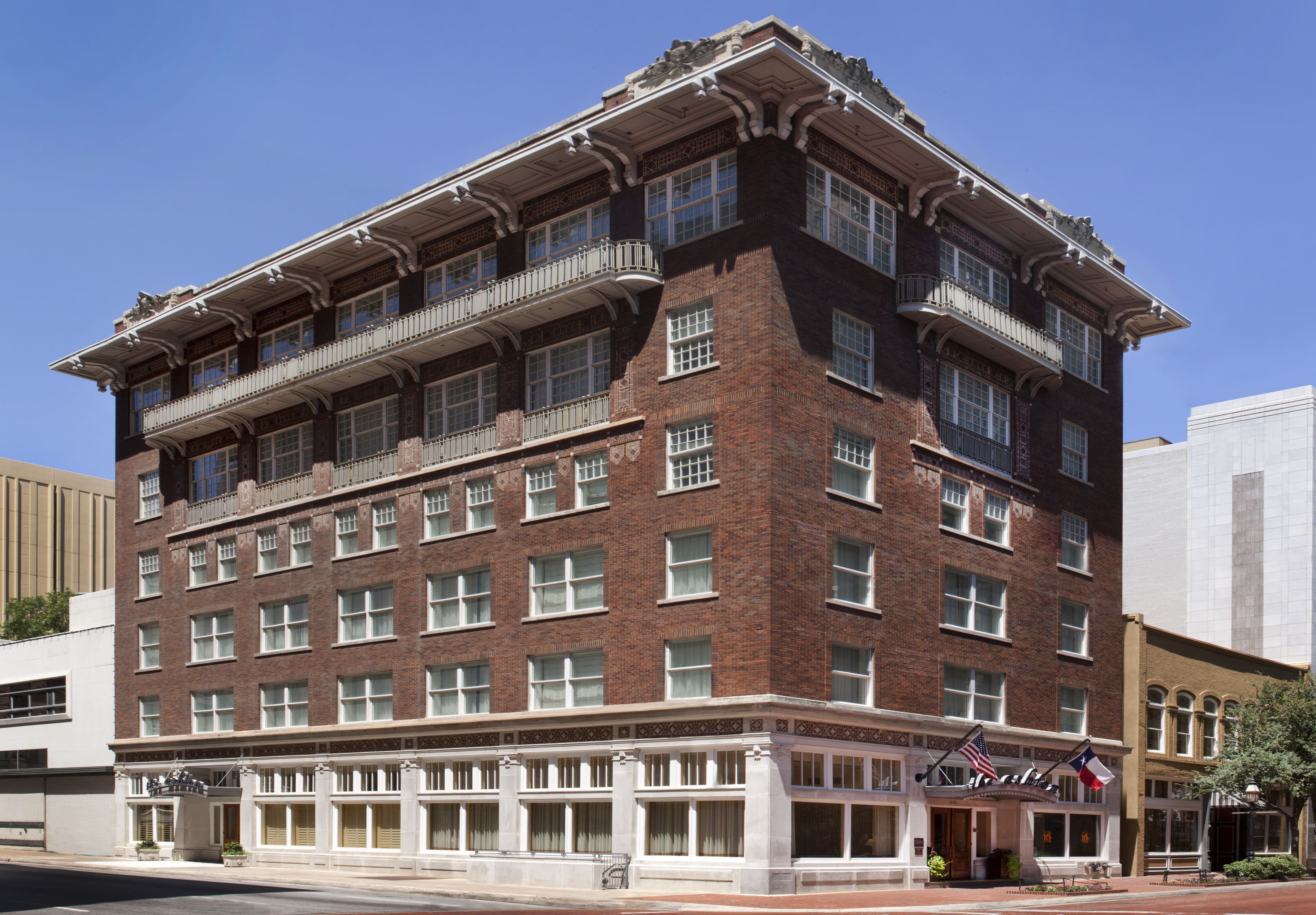 The Ashton Hotel 3/38