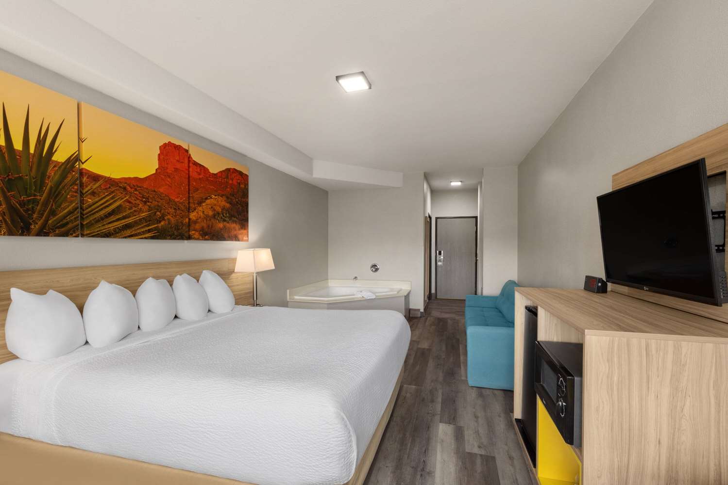 Days Inn & Suites by Wyndham Tucson/Marana 12/39